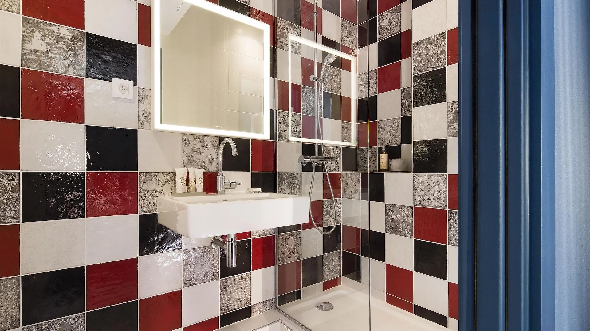 Les Tournelles Hotell Paris