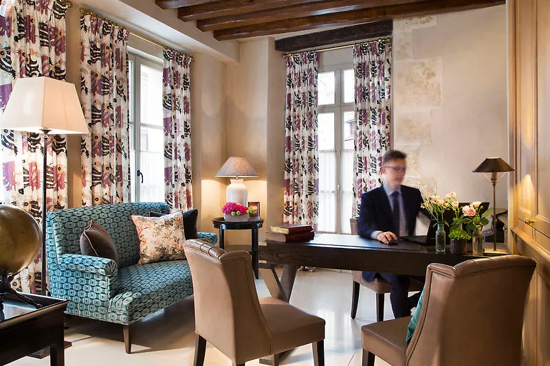 Hotell Les Tournelles 3*