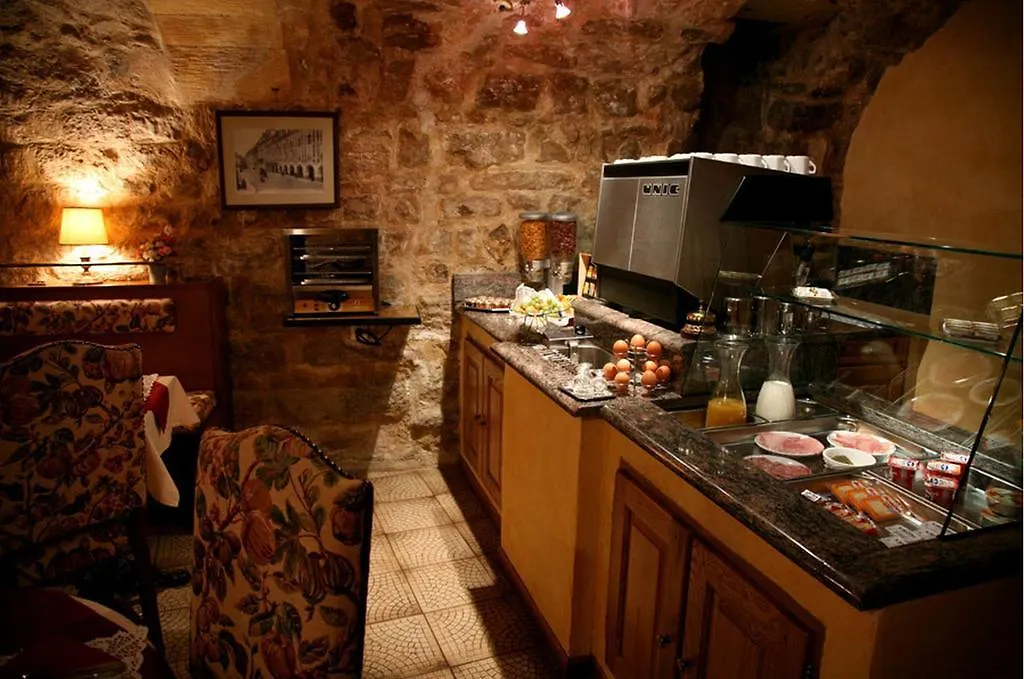 Hotel Les Tournelles Paříž